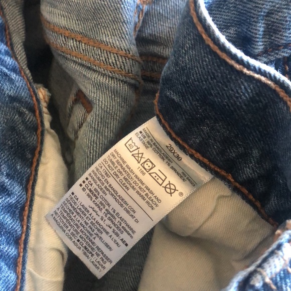 Old Navy Slim Stretch Jeans - Picture 7 of 7